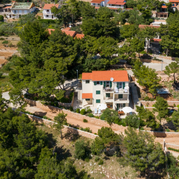 Apartments Silvana, APARTMENTS SILVANA Sveta Nedjelja, Otok Hvar