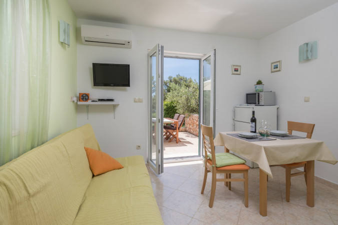 GREEN APARTMENT, APARTMENTS SILVANA Sveta Nedjelja, Otok Hvar