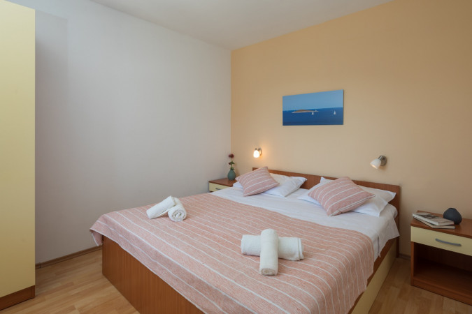 ORANGE APARTMENT, APARTMENTS SILVANA Sveta Nedjelja, Otok Hvar