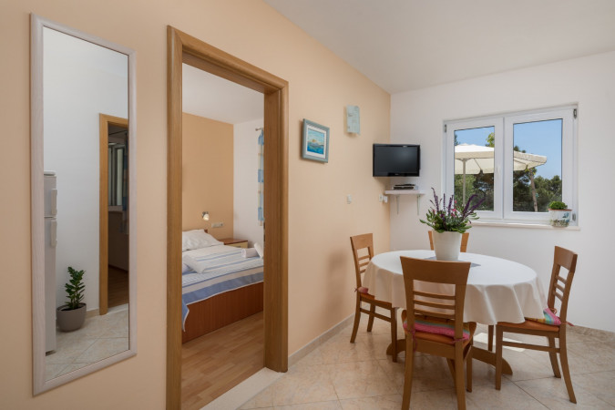 ORANGE APARTMENT, APARTMENTS SILVANA Sveta Nedjelja, Otok Hvar
