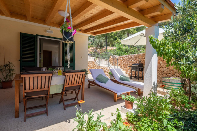 GREEN APARTMENT, APARTMENTS SILVANA Sveta Nedjelja, Otok Hvar